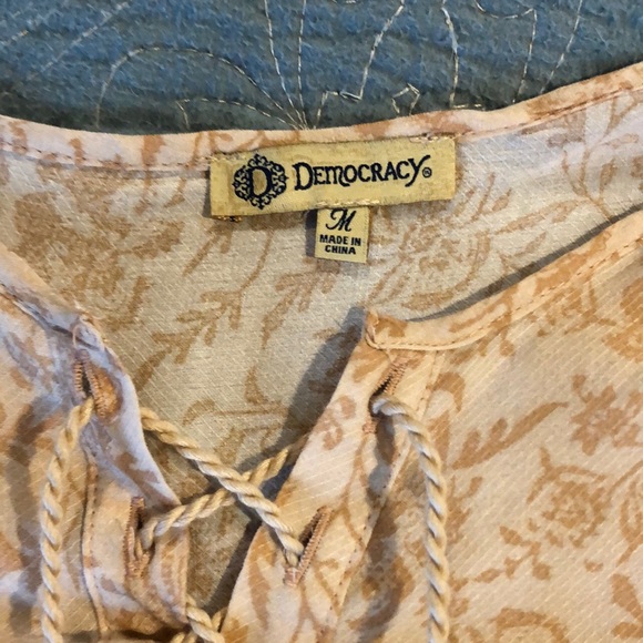 Democracy Cold Shoulder Teal/Tan Top, Sz M, NWOT - Picture 4 of 5